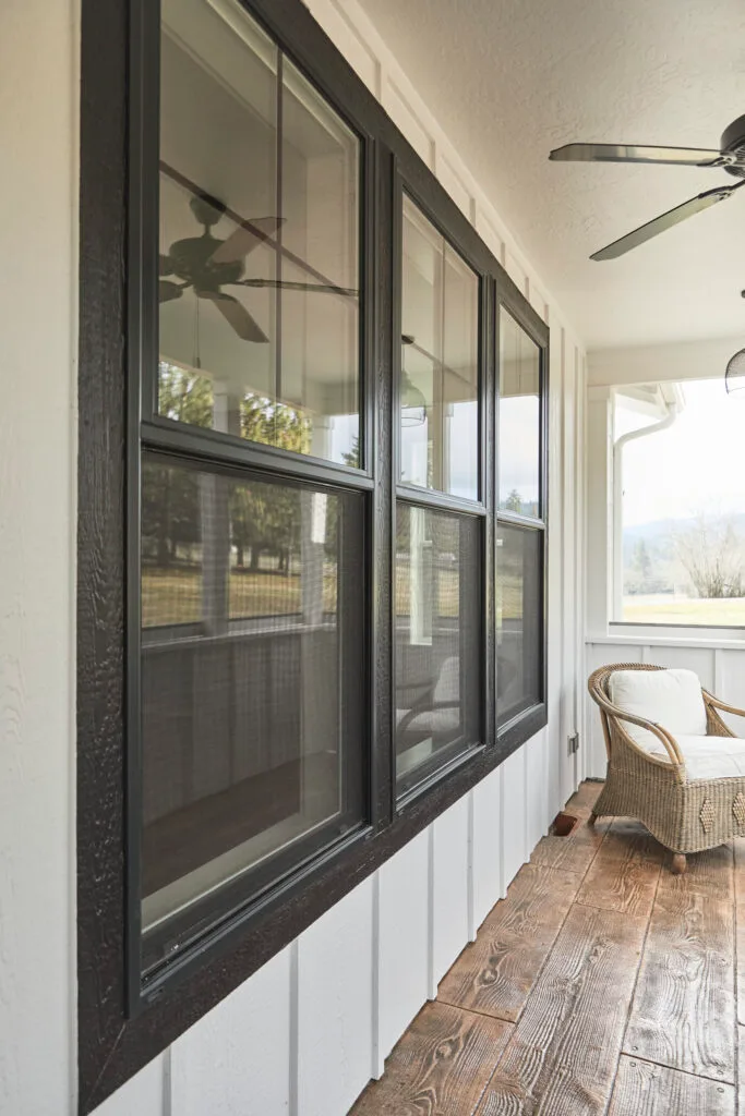 BV DH Farmhouse 4032 EB-JPG windows